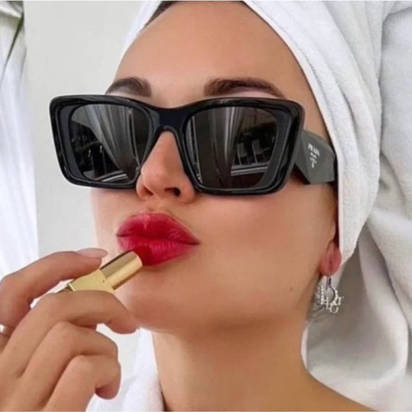 NEW Prada PR08YS Sunglasses in Black - Picture 3 of 10